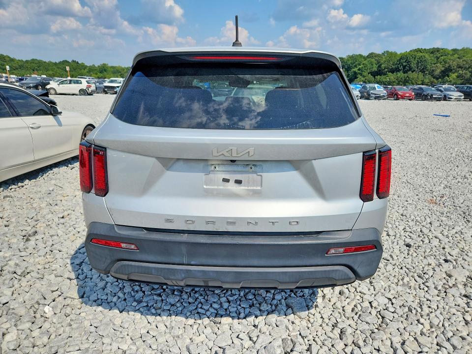 Снимка 6 от търг – 2022 KIA SORENTO с VIN 5XYRG4LC7NG109623