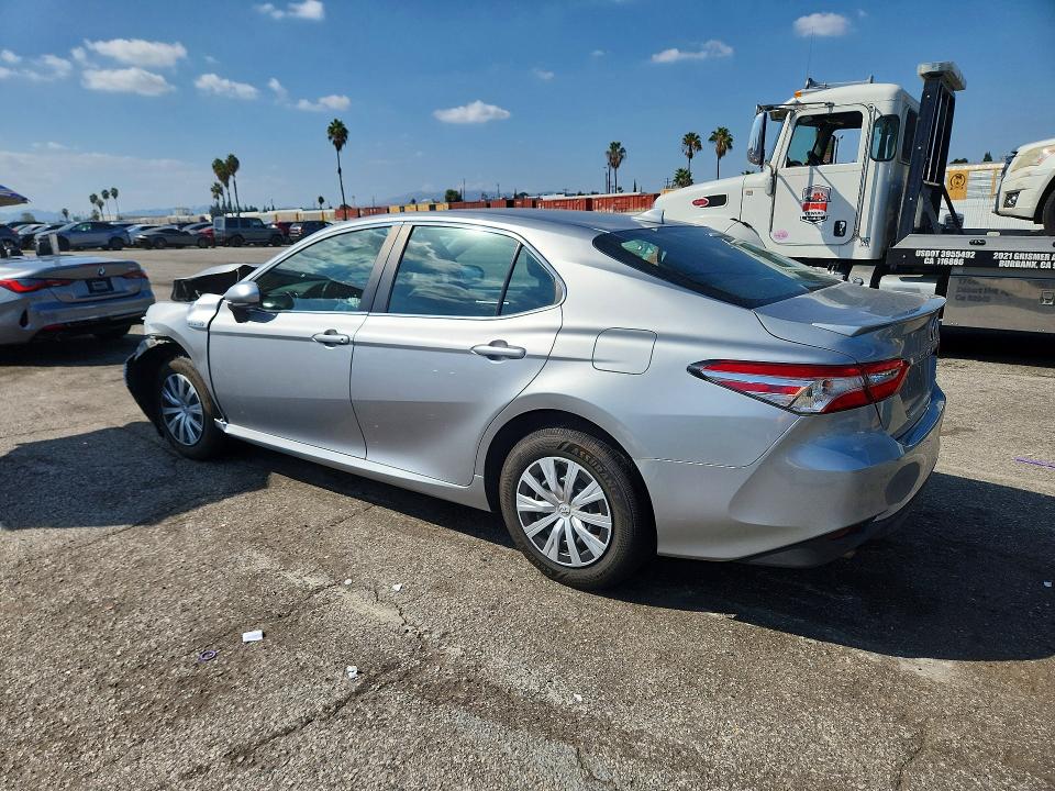 Photo 2 from auction – 2020 TOYOTA CAMRY with VIN 4T1C31AK8LU535838