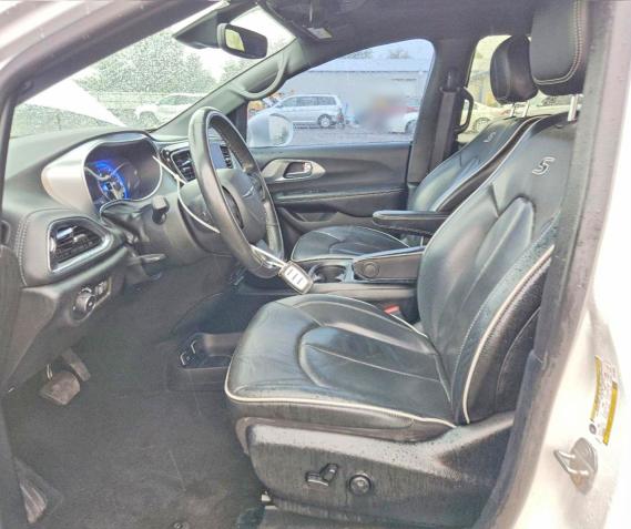 Photo 7 from auction – 2020 CHRYSLER PACIFICA with VIN 2C4RC1GG5LR116912