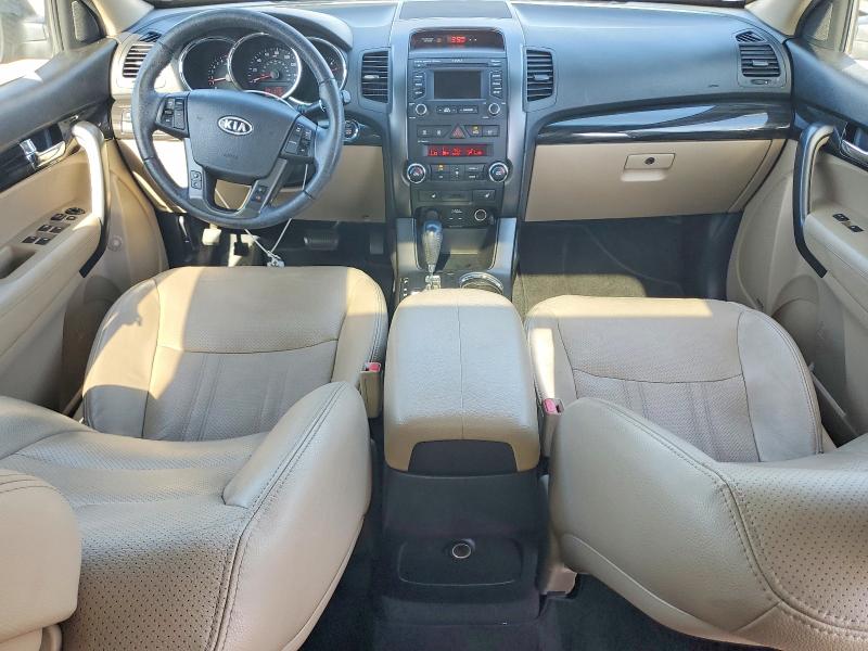 Photo 8 from auction – 2013 KIA SORENTO with VIN 5XYKU4A25DG336859