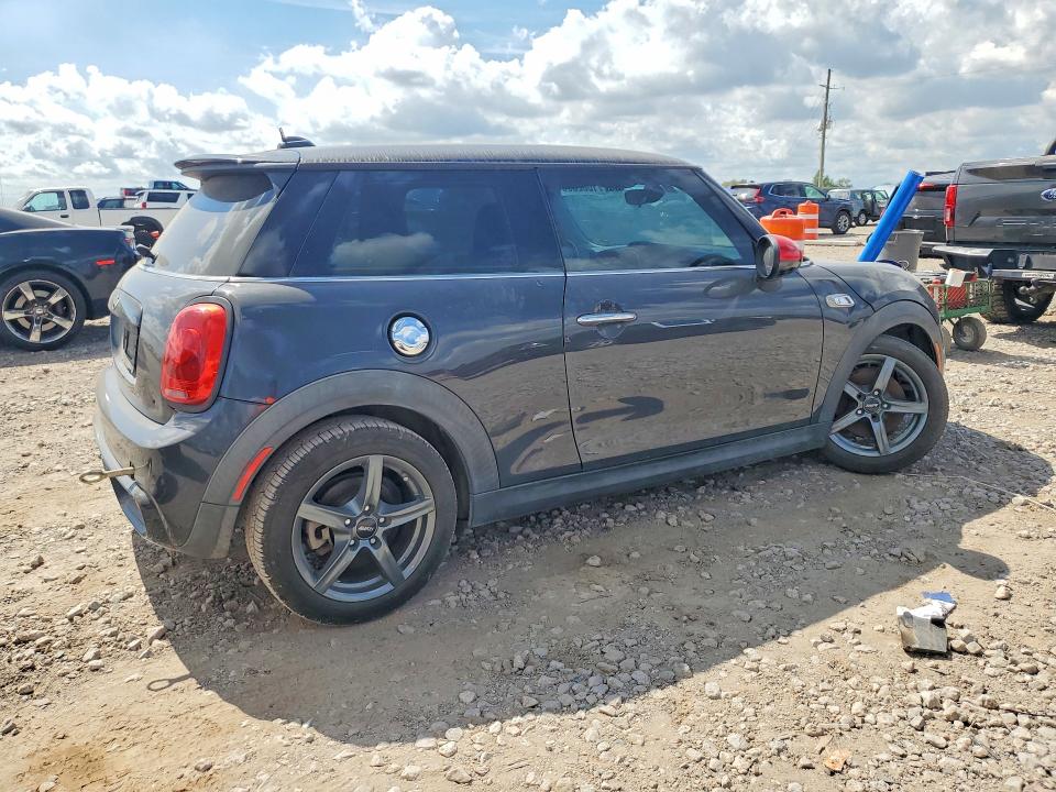 صورة رقم 3 من المزاد - 2015 MINI COOPER مع VIN WMWXP7C54F2A58281