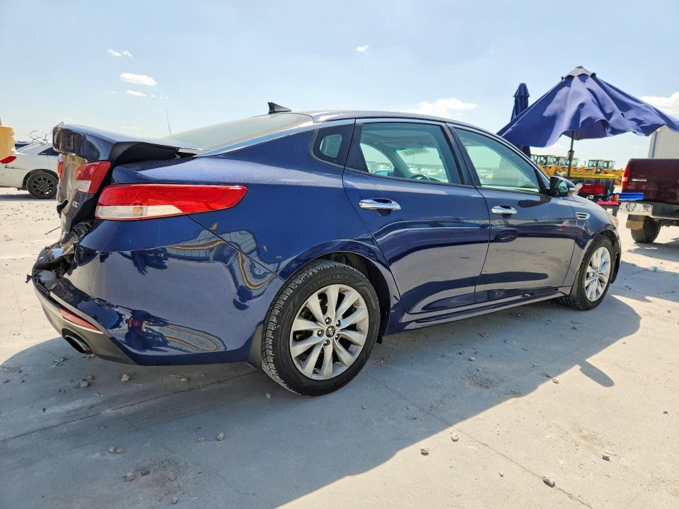 Zdjęcie 3 z aukcji – 2017 KIA OPTIMA z VIN 5XXGU4L35HG168128