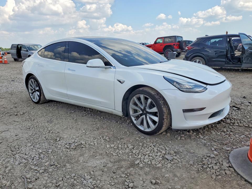 صورة رقم 4 من المزاد - 2020 TESLA MODEL 3 مع VIN 5YJ3E1EB3LF667357