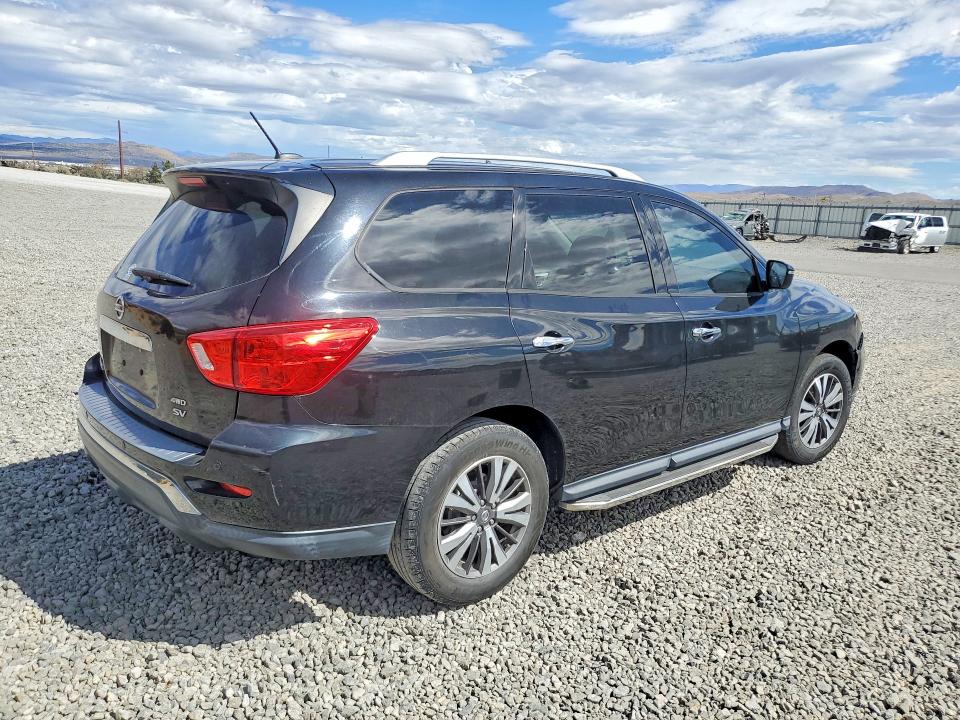 Photo 3 from auction – 2017 NISSAN PATHFINDER with VIN 5N1DR2MM6HC663045