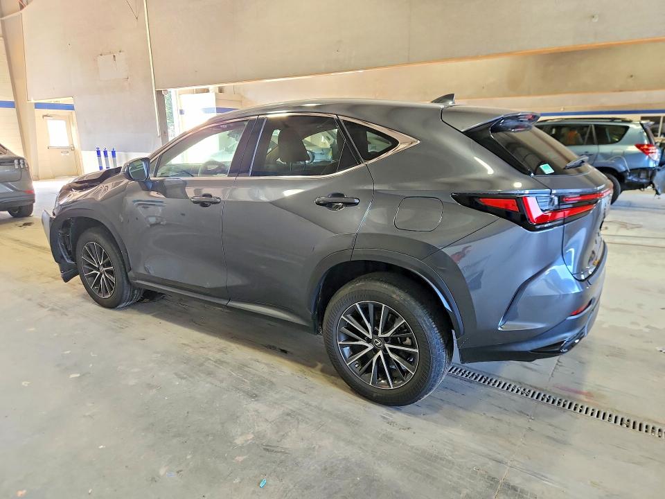 Фото 2 с аукциона – 2023 LEXUS NX с VIN 2T2GGCEZ9PC028376