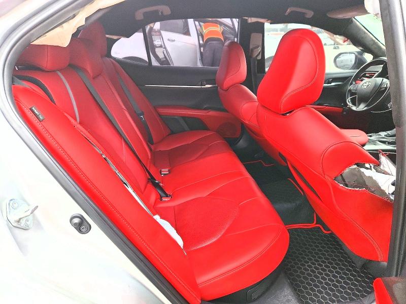 Снимка 10 от търг – 2021 TOYOTA CAMRY с VIN 4T1K31AK1MU022900