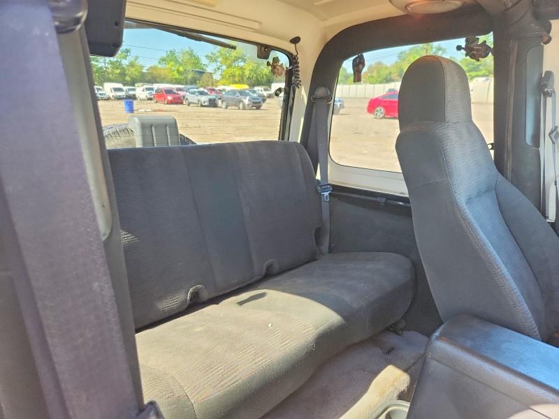 Photo 11 from auction – 1998 JEEP WRANGLER SW with VIN 1J4FY19S8WP798450