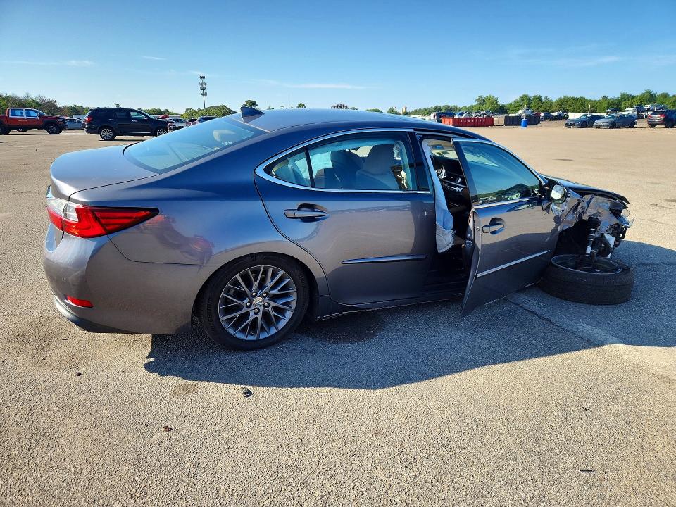Photo 3 from auction – 2018 LEXUS ES with VIN 58ABK1GG7JU114507