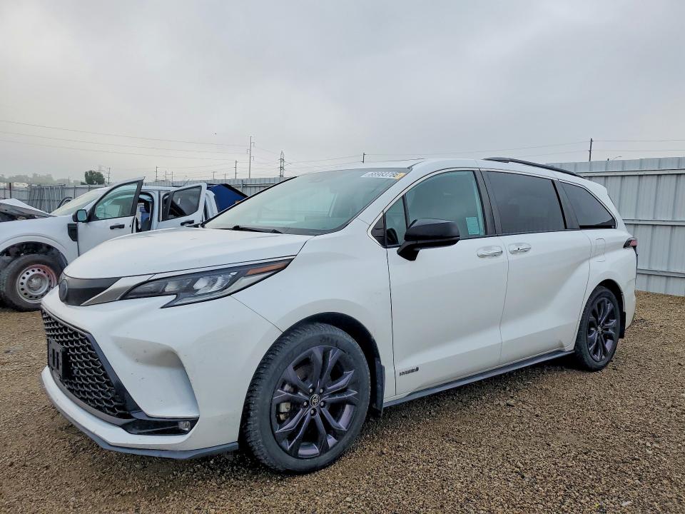 TOYOTA SIENNA 2021 with VIN 5TDDRKEC2MS024146 - Photo from auction