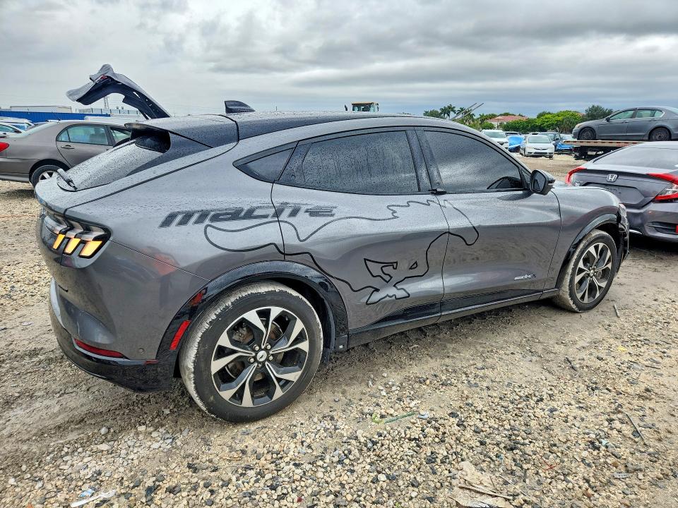 Снимка 3 от търг – 2021 FORD MUSTANG MACH-E с VIN 3FMTK3R75MMA38606