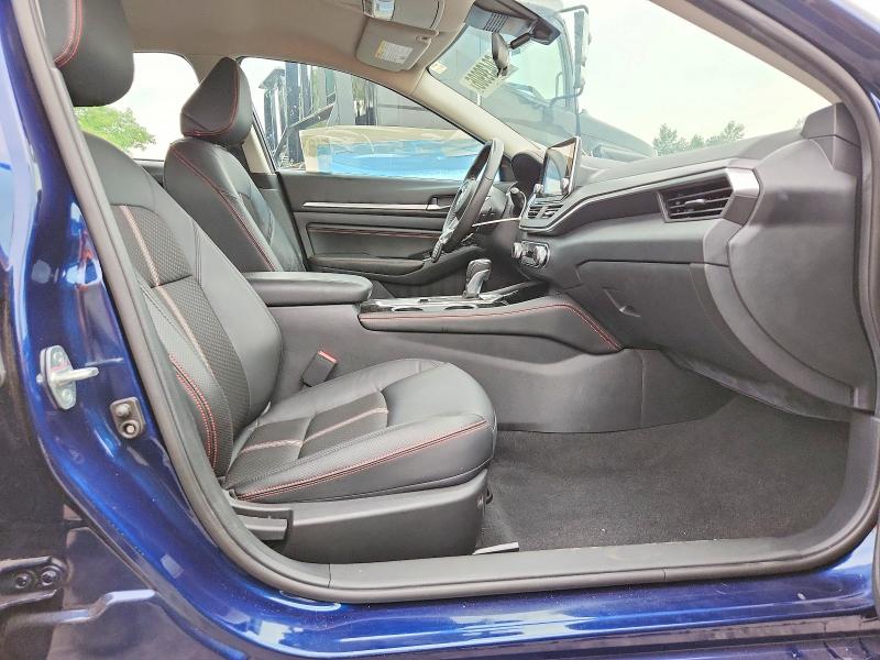 Photo 7 from auction – 2023 NISSAN ALTIMA with VIN 1N4BL4CW1PN304013
