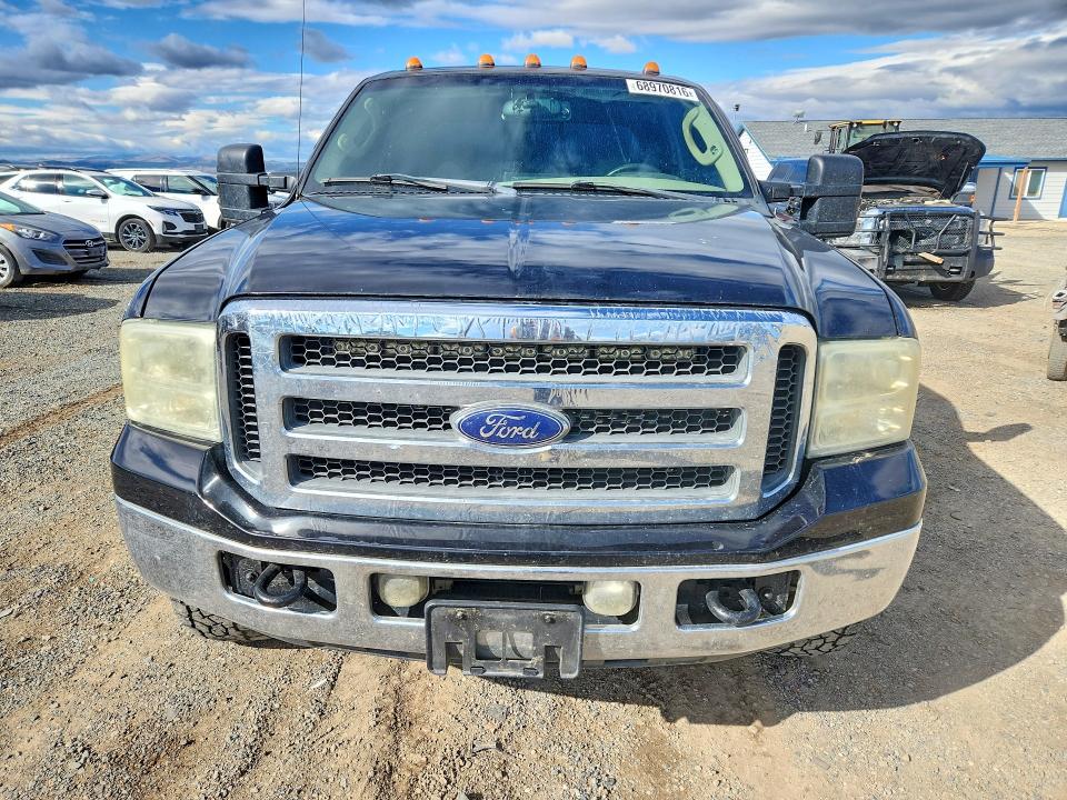 Photo 5 from auction – 2005 FORD F350 with VIN 1FTWW33P35ED33497