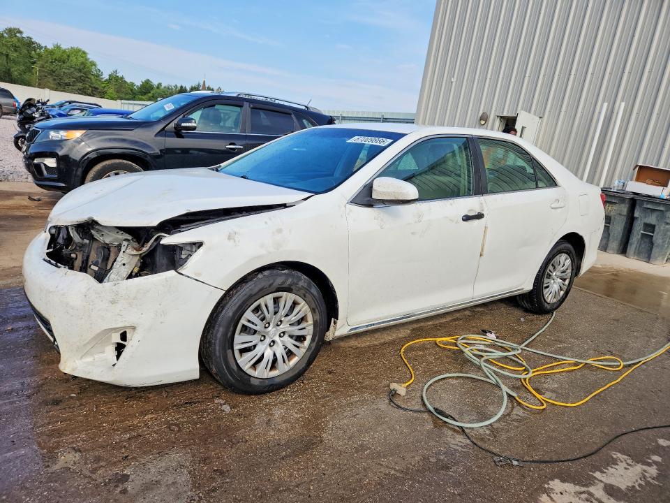 TOYOTA CAMRY 2014 with VIN 4T4BF1FK1ER341415 - Photo from auction