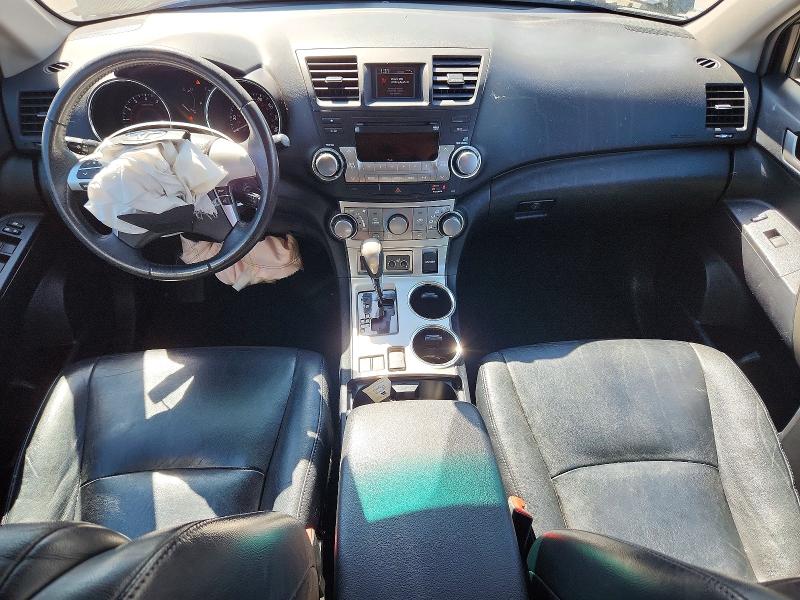 Снимка 8 от търг – 2012 TOYOTA HIGHLANDER с VIN 5TDBK3EH1CS125772