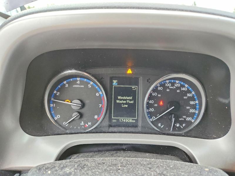 Снимка 9 от търг – 2016 TOYOTA RAV4 с VIN 2T3RFREV8GW477439