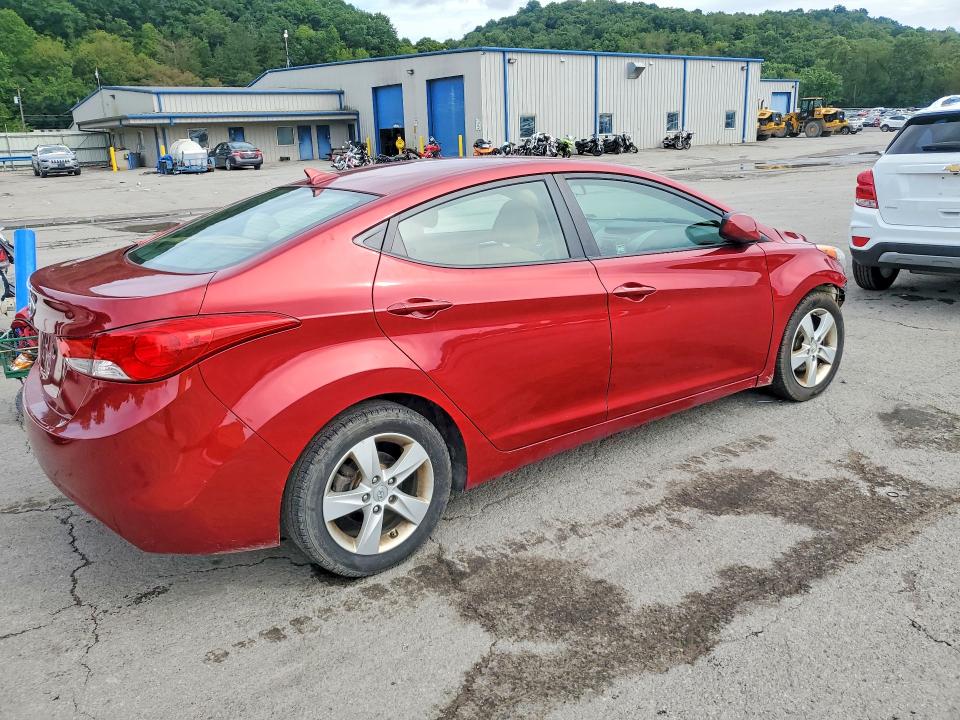 Photo 3 from auction – 2013 HYUNDAI ELANTRA with VIN 5NPDH4AE6DH227312