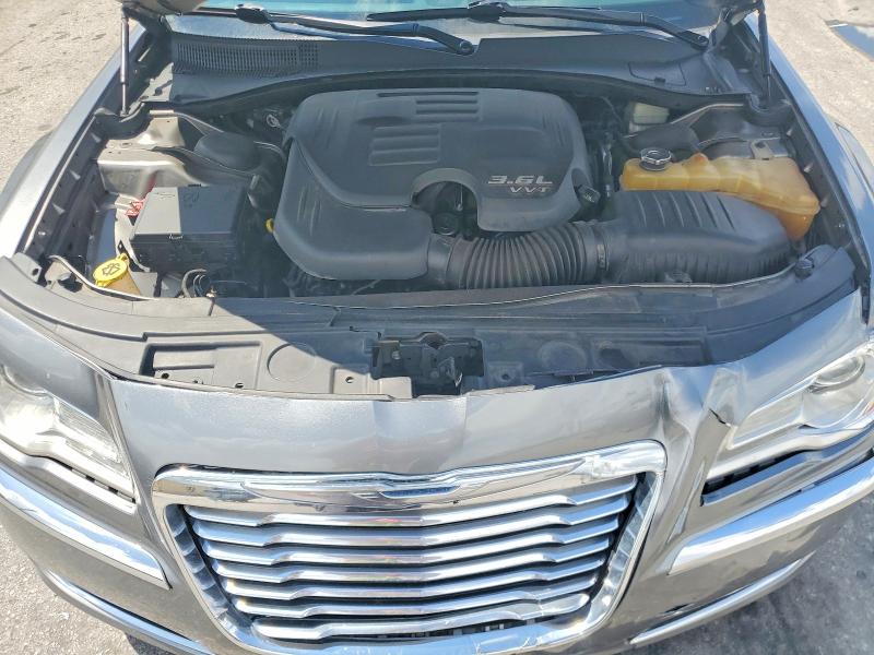 Foto 11 de la subasta – 2012 CHRYSLER 300 con VIN 2C3CCAAG2CH312928