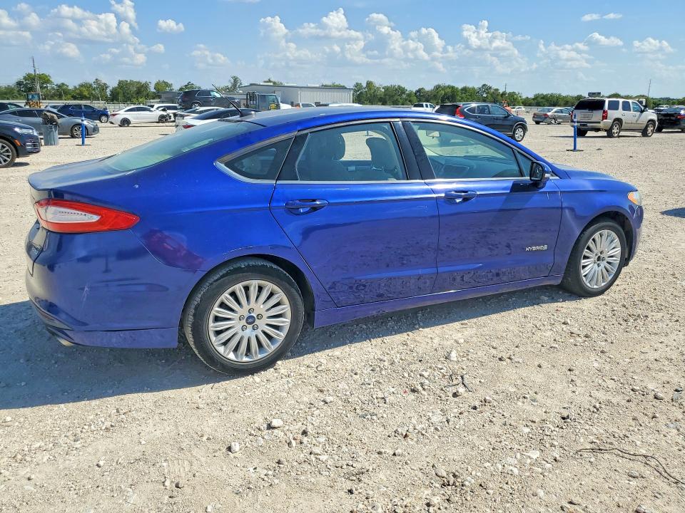 Photo 3 from auction – 2013 FORD FUSION with VIN 3FA6P0LU4DR234707