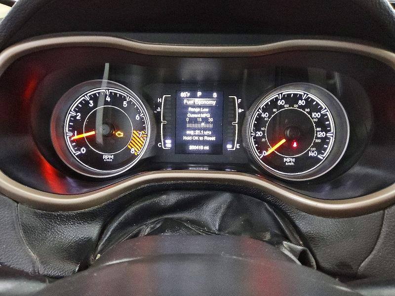 Photo 9 from auction – 2015 JEEP CHEROKEE with VIN 1C4PJLCS8FW561000