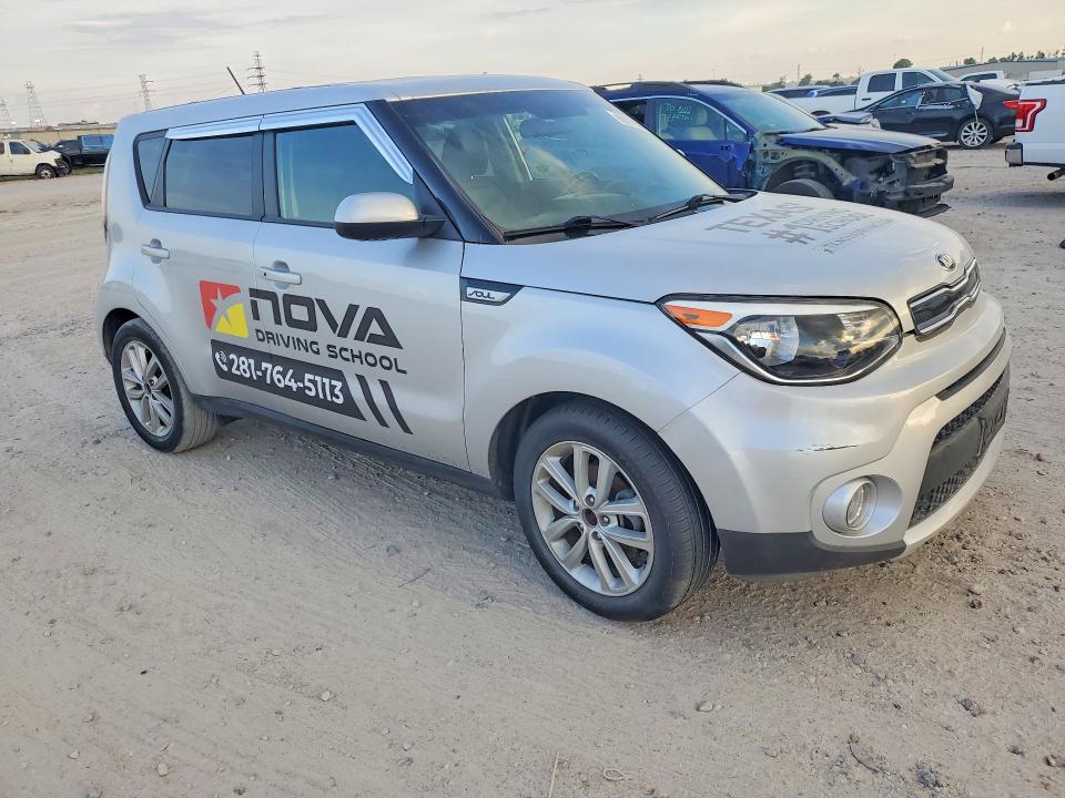 Photo 4 from auction – 2017 KIA SOUL with VIN KNDJP3A59H7424341