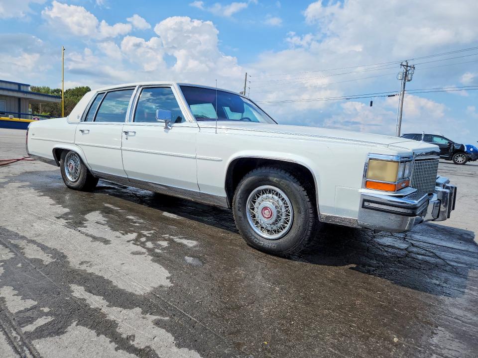 Photo 4 from auction – 1988 CADILLAC BROUGHAM with VIN 1G6DW51Y3J9702234
