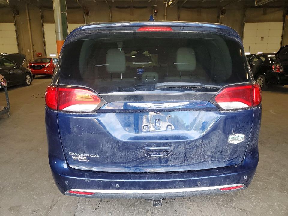 Снимка 6 от търг – 2017 CHRYSLER PACIFICA с VIN 2C4RC1BG2HR787890