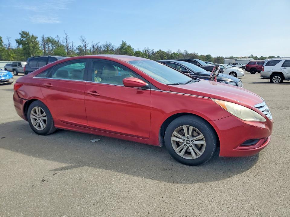 Photo 4 from auction – 2011 HYUNDAI SONATA with VIN 5NPEB4AC5BH207408