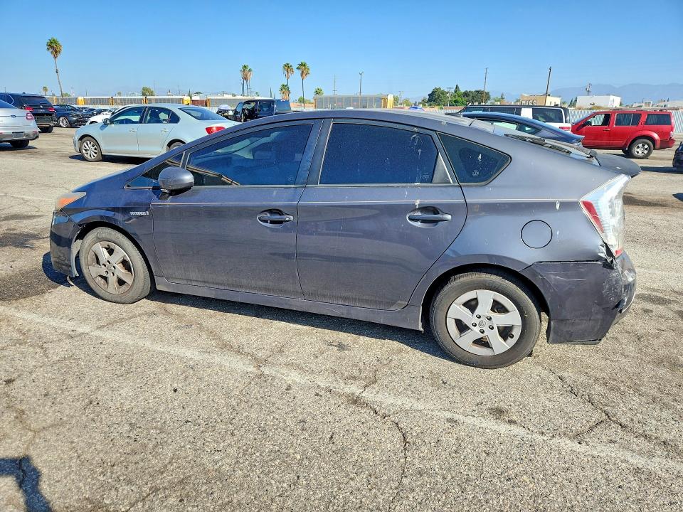 Photo 2 from auction – 2011 TOYOTA PRIUS with VIN JTDKN3DU9B5317354
