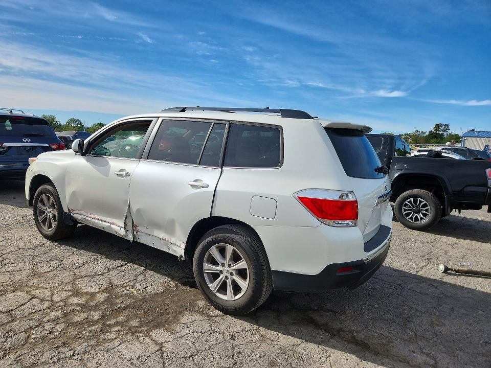 Photo 2 from auction – 2012 TOYOTA HIGHLANDER with VIN 5TDBK3EH5CS132076