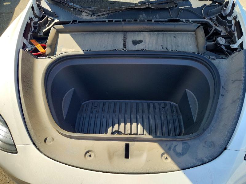 Foto 11 de la subasta – 2021 TESLA MODEL Y con VIN 7SAYGDED8RF008883