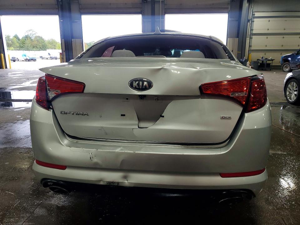 Zdjęcie 6 z aukcji – 2013 KIA OPTIMA z VIN KNAGM4A76D5439330