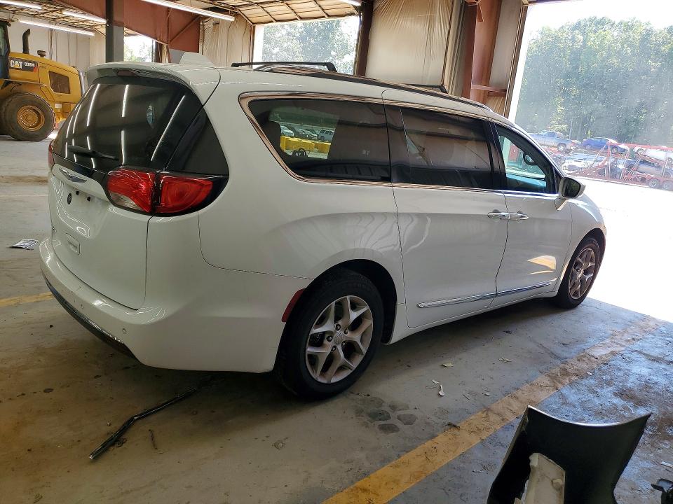 Photo 3 from auction – 2020 CHRYSLER PACIFICA with VIN 2C4RC1BG1LR114985