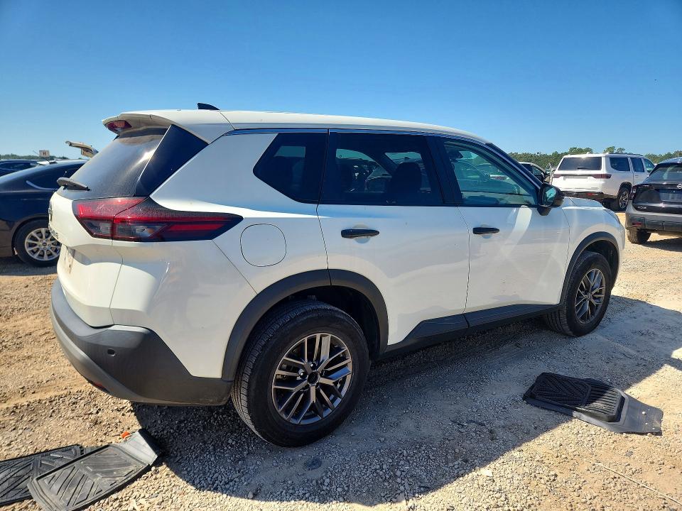Photo 3 from auction – 2023 NISSAN ROGUE with VIN 5N1BT3AA6PC859638