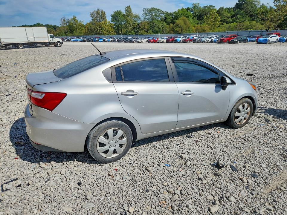 Photo 3 from auction – 2016 KIA RIO with VIN KNADM4A37G6633539