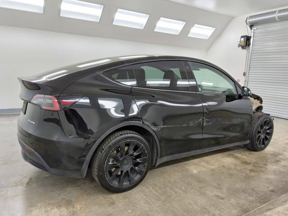 Фото 3 с аукциона – 2022 TESLA MODEL Y с VIN 7SAYGDEE4NF480579