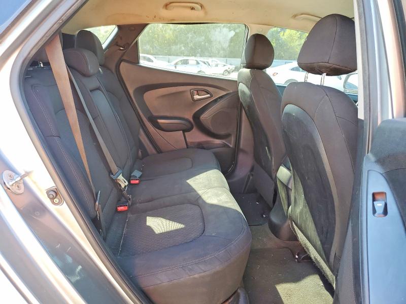 Photo 11 from auction – 2012 HYUNDAI TUCSON with VIN KM8JT3AB3CU424679