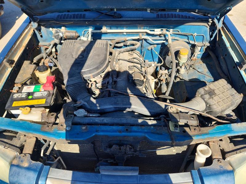 Photo 11 from auction – 2002 NISSAN FRONTIER with VIN 1N6DD26S02C363536