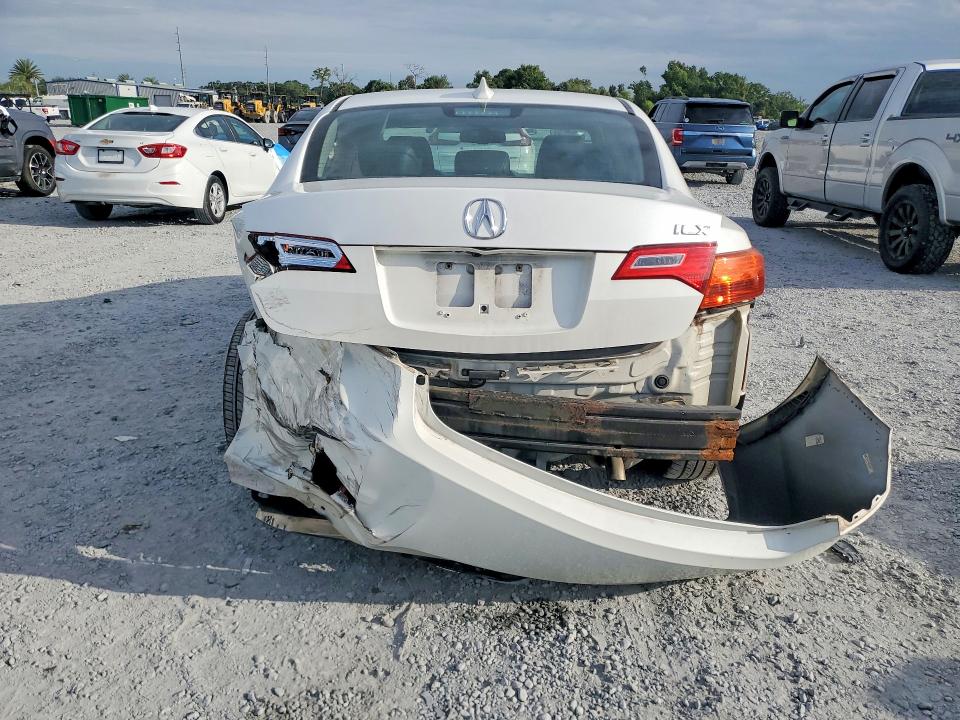 Снимка 6 от търг – 2013 ACURA ILX с VIN 19VDE1F78DE006650