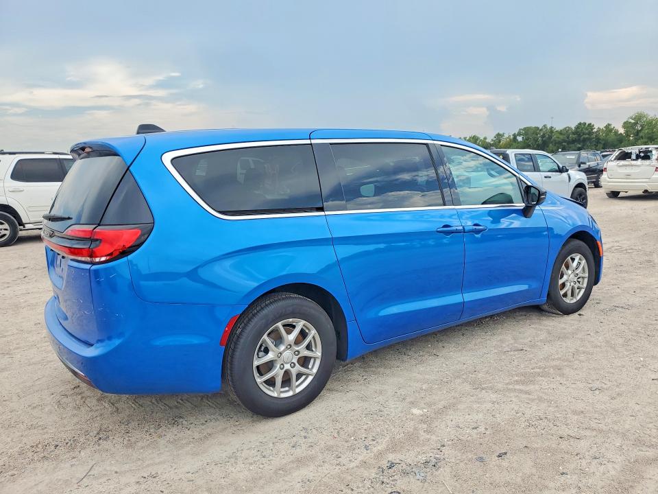 Photo 3 from auction – 2027 CHRYSLER PACIFICA with VIN 2C4RC1BGXVR586881