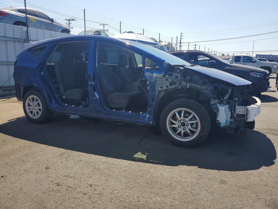 Photo 4 from auction – 2013 TOYOTA PRIUS V with VIN JTDZN3EU8D3189510