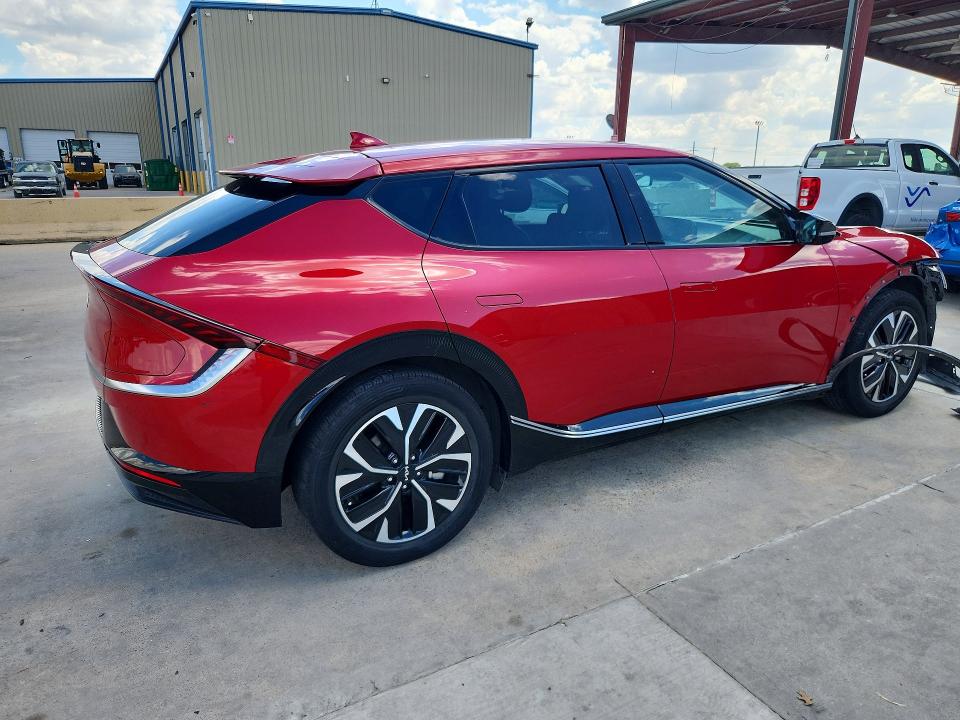 Photo 3 from auction – 2023 KIA EV6 with VIN KNDC34LA2P5612066