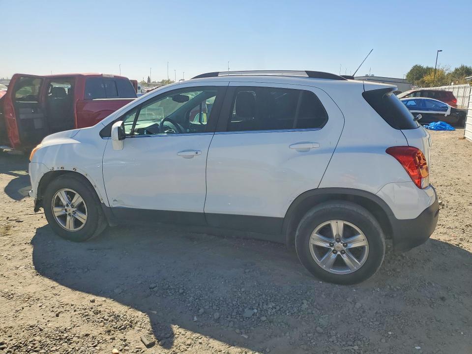 Photo 2 from auction – 2016 CHEVROLET TRAX with VIN KL7CJLSB8GB753782