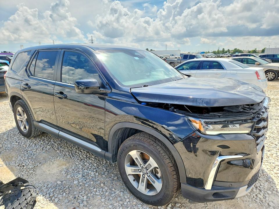 Photo 4 from auction – 2023 HONDA PILOT with VIN 5FNYG2H53PB009359