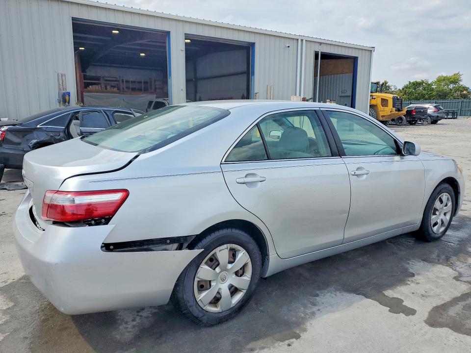 Снимка 3 от търг – 2009 TOYOTA CAMRY с VIN 4T1BE46K69U323402