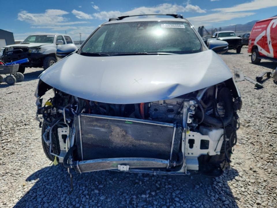 Photo 5 from auction – 2017 TOYOTA RAV4 HV with VIN JTMDJREV0HD064809