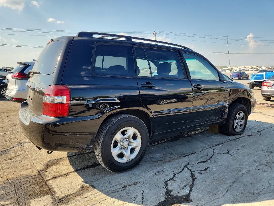 Photo 3 from auction – 2004 TOYOTA HIGHLANDER with VIN JTEGD21A440104157