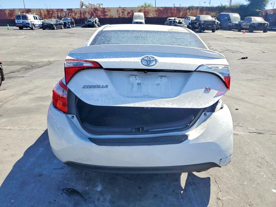 Zdjęcie 6 z aukcji – 2015 TOYOTA COROLLA z VIN 5YFBURHE7FP216492