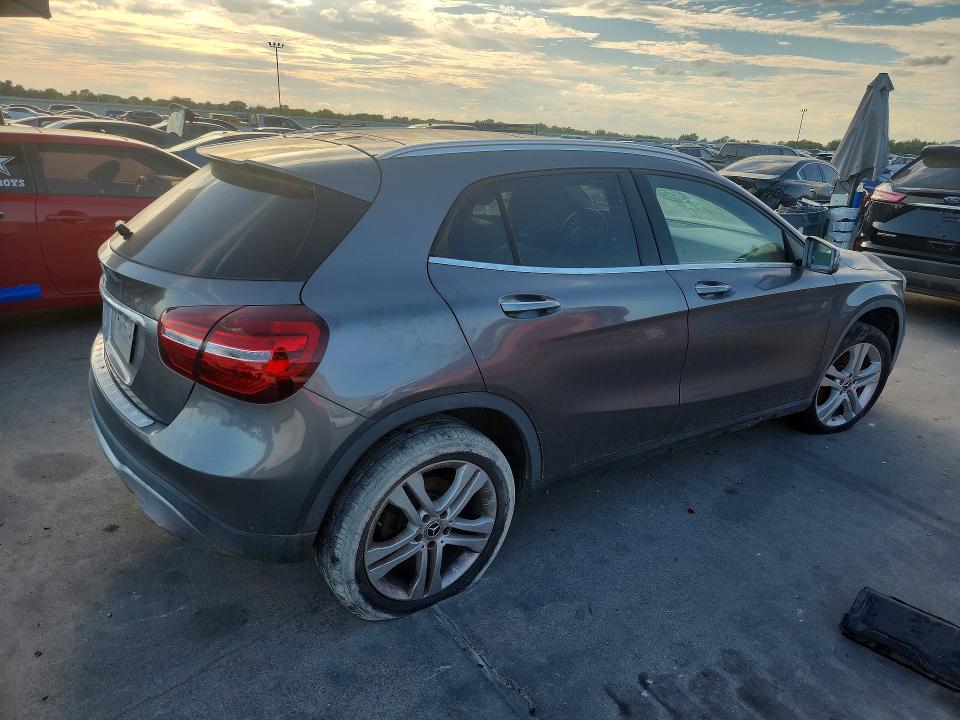 Снимка 3 от търг – 2018 MERCEDES-BENZ GLA с VIN WDCTG4EB6JJ501135
