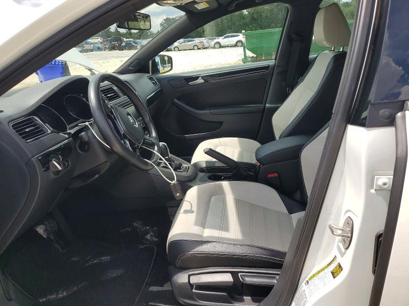Photo 7 from auction – 2015 VOLKSWAGEN JETTA with VIN 3VWD17AJ0FM410038