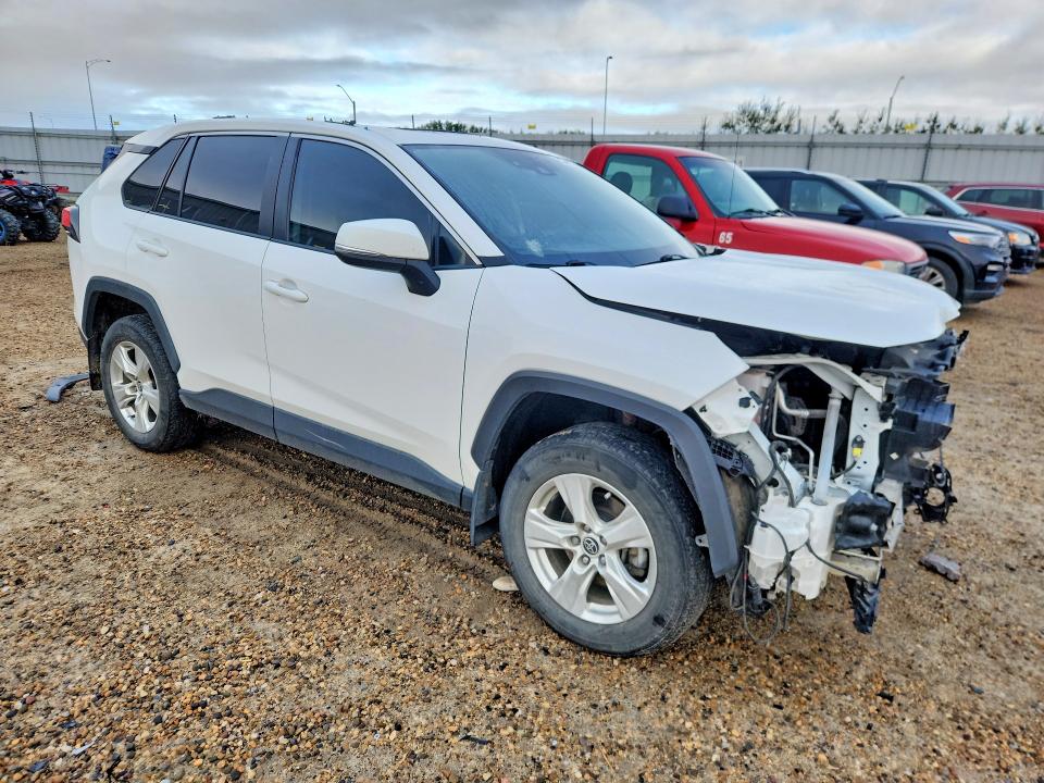 Photo 4 from auction – 2021 TOYOTA RAV4 with VIN 2T3R1RFV7MW245164